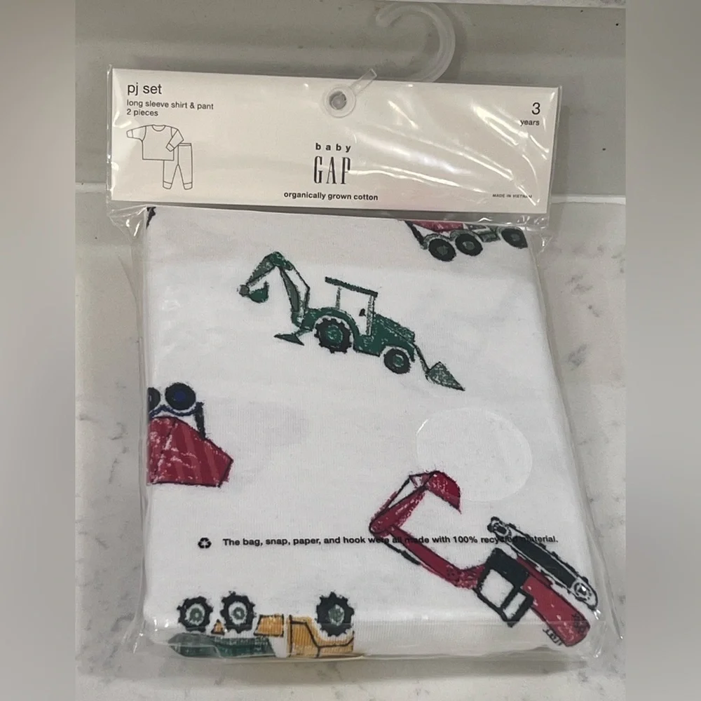 Gap PJs 🚜